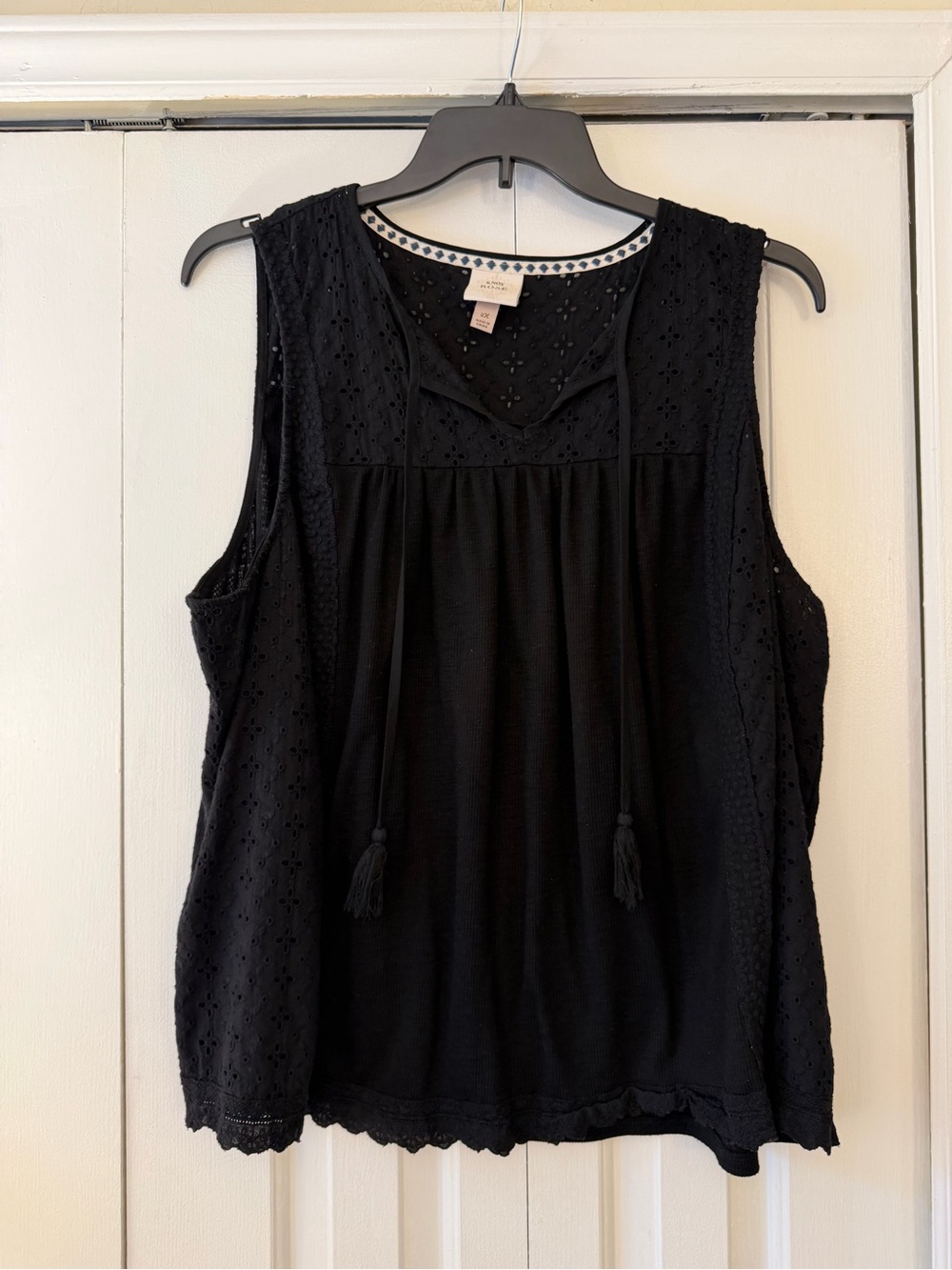 Knox Rose Black Eyelet Tassel-Front Sleeveless Top 2X